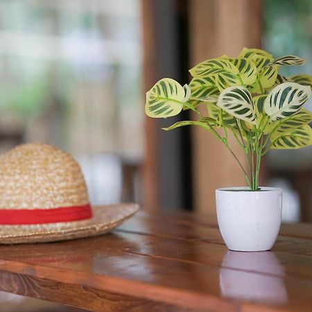 ホテル Straw Huts Liwliwa San Felipe  エクステリア 写真
