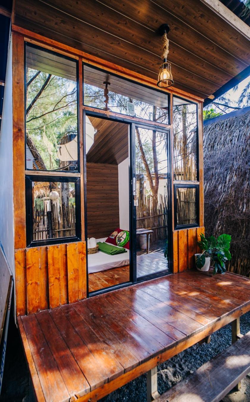 ホテル Straw Huts Liwliwa San Felipe  エクステリア 写真